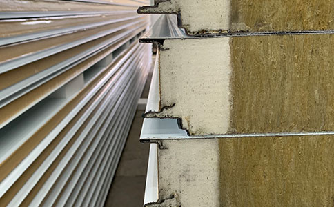 你了解金屬面巖棉夾芯板橫裝嗎？